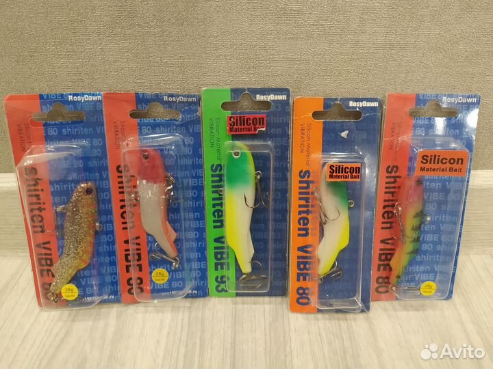 Раттлин силикон Shiriten Vibe 80мм 28гр