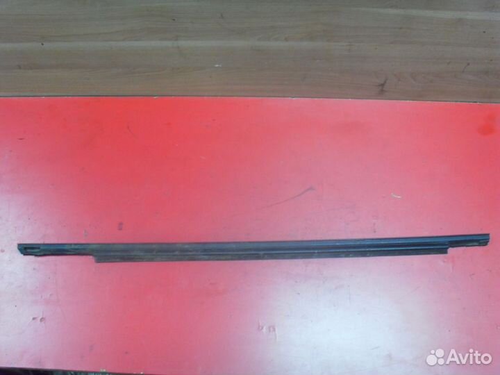 Накладка стекла заднего Volvo 440 1988-1996 Вольво