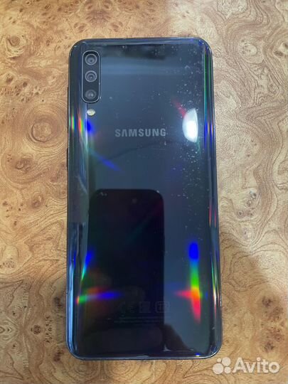 Samsung Galaxy A50, 4/64 ГБ