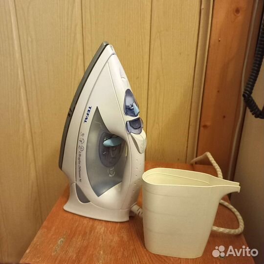 Утюг с парогенератором Tefal