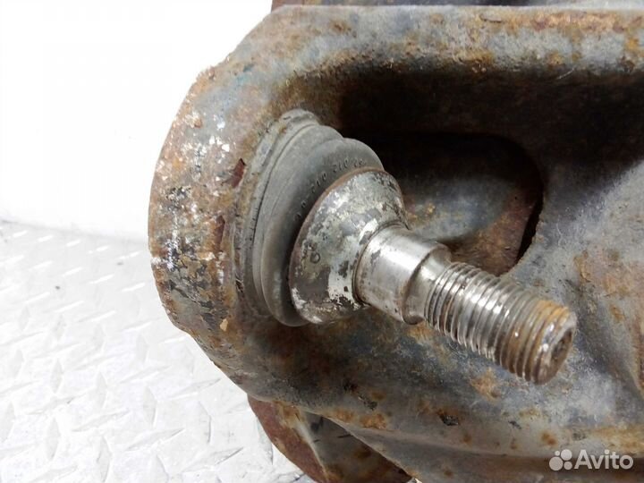 Кулак поворотный правый Mercedes R-klasse W251