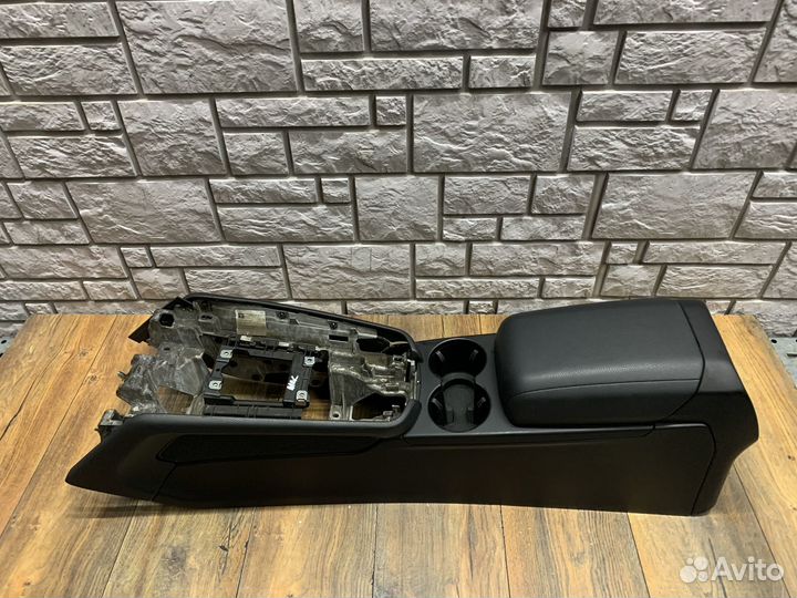 Porsche Macan S Консоль центральная