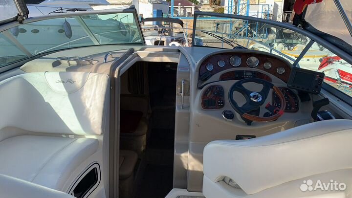 Яхта Sea Rey 315 2007 год, 1 двигатель