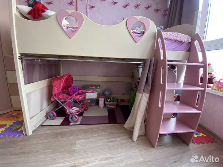 Кровать-чердак из массива лиственницы