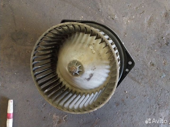 Вентилятор печки Subaru Impreza 1996