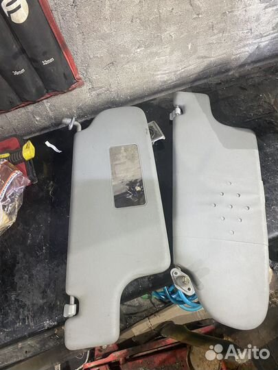 Козырек солнцезащитный вольво 440