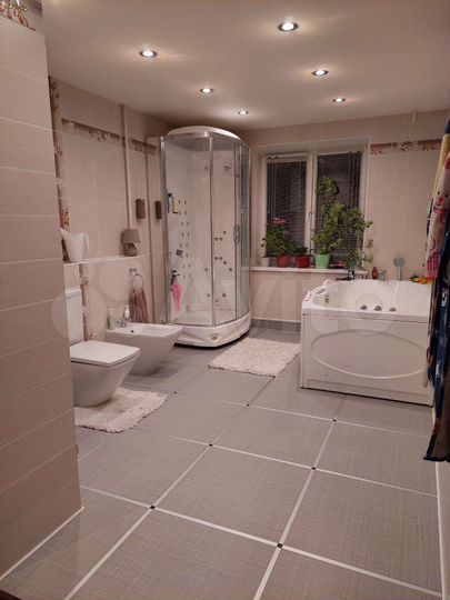 4-к. квартира, 105 м², 3/5 эт.