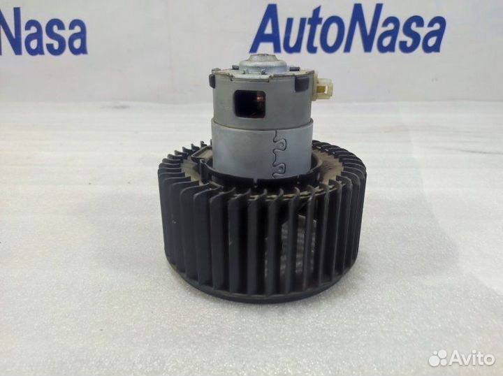 Моторчик отопителя Kia Cerato 2009-2013