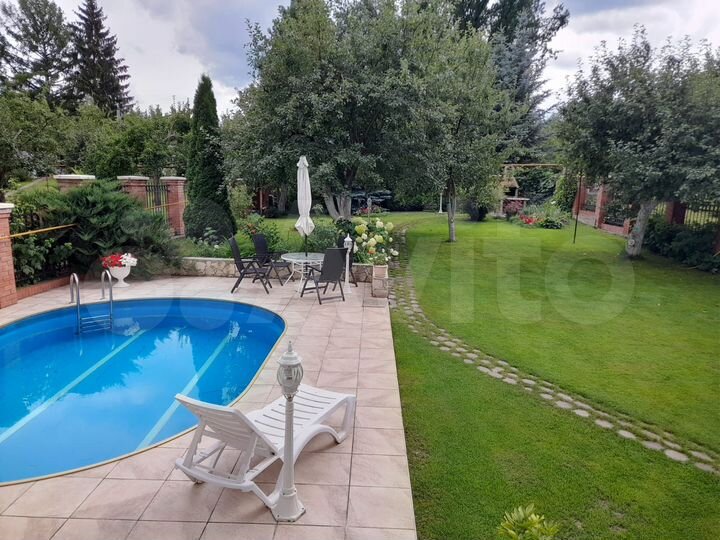 Дом 318 м² на участке 7,7 сот.