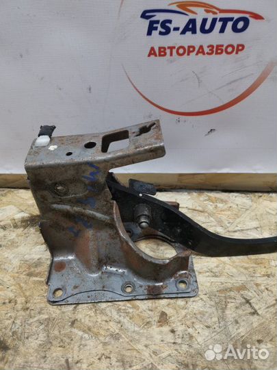 Педаль тормоза Dodge Caliber 2.0 ECN 2006