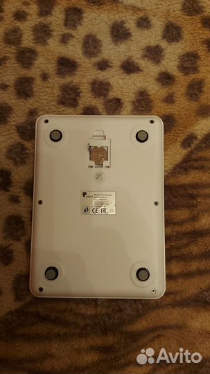 Продам кухонные весы Kitfort кт-803-5, оранжевые