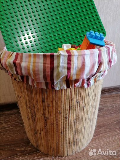 Детский конструктор крупный