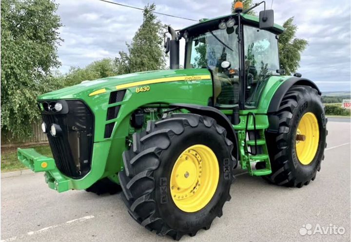 Стекло двери John Deere 8420/8430