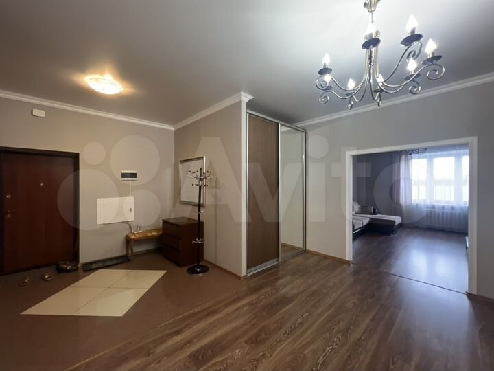 3-к. квартира, 141 м², 7/10 эт.