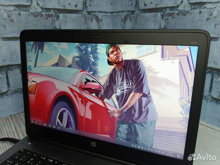 Резвый ноутбук HP core-i3/8Gb/SSD+HDD/intelHD