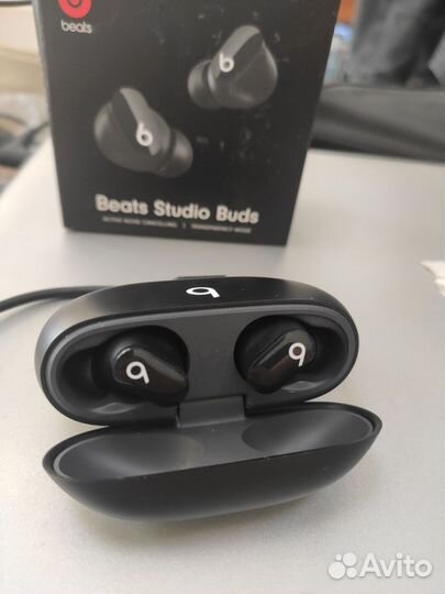 Беспроводные наушники с дефектом