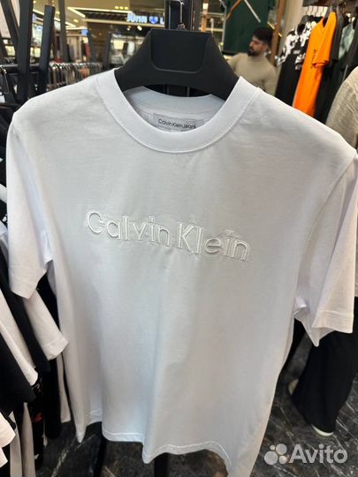Calvin klein футболка