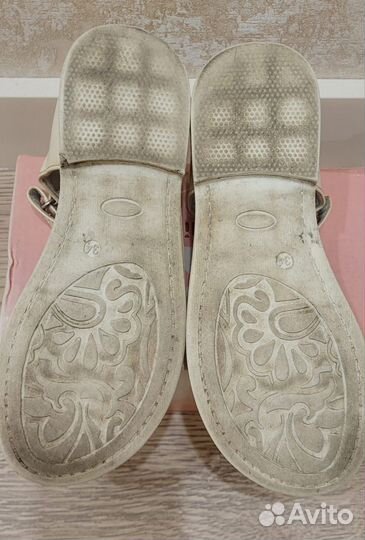 Сандали для девочки 34