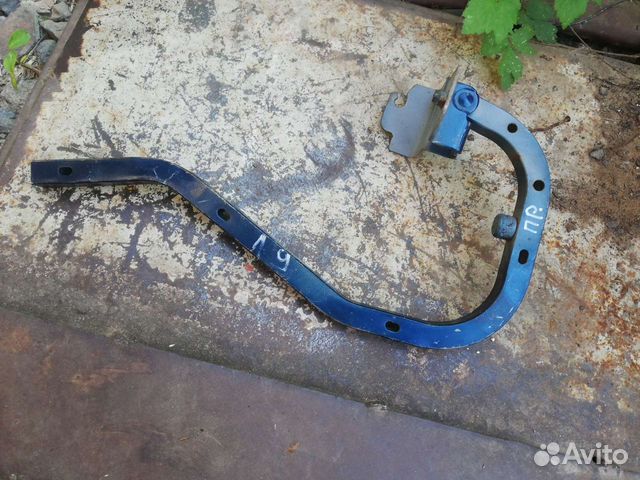 Петля крышки багажника Митсубиси Лансер 9