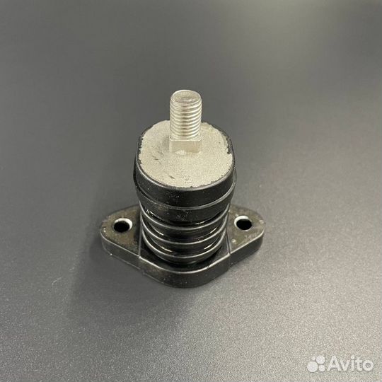 Демпфер опорный резиновый Yamaha 20-30 (Верхний)