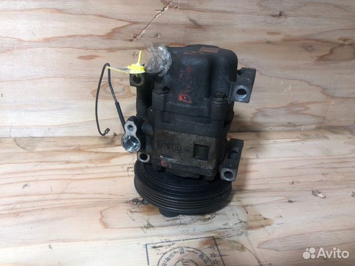 Компрессор кондиционера Mazda Demio DW3W B3E 2001