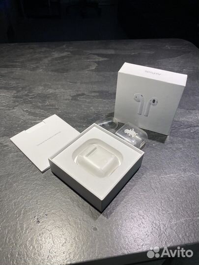 Оригинальный кейс от airpods