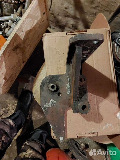 Кронштейн генератора газель