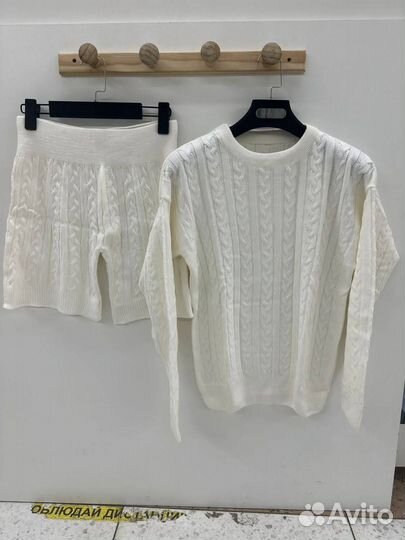 Трикотажный костюм с шортами