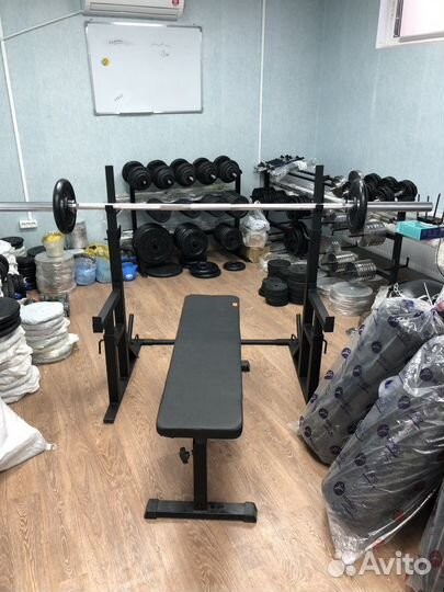 Скамья для жима со стойками и штангой