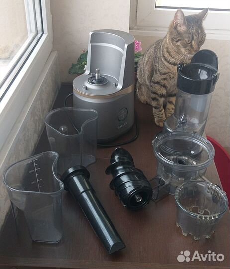 Шнековая соковыжималка garlyn J-700 Pro