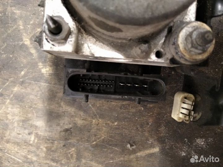 Блок abs Nissan Almera G15 K4M 2012-2018