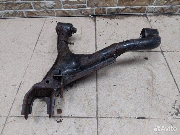 Рычаг подвески верхний задний левый Land Rover