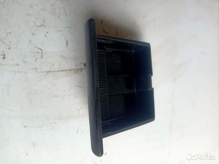 Пепельница передняя vw Golf III/Vento