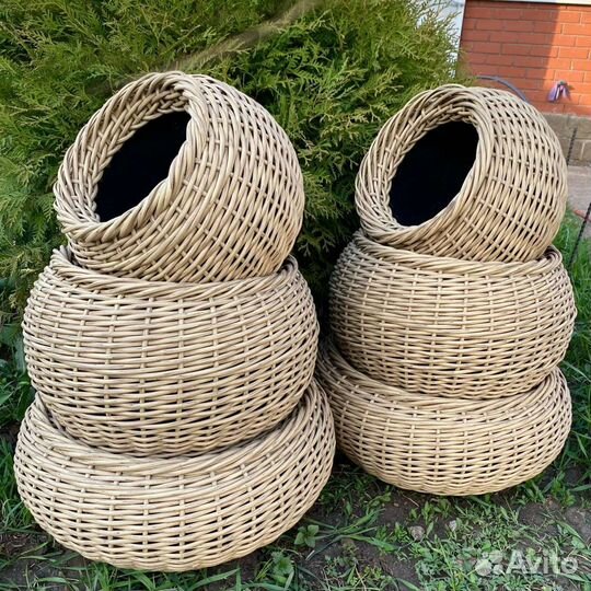 Кашпо и корзины из ротанга