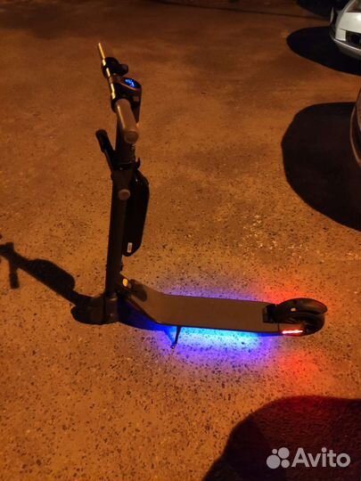 Электросамокат ninebot kickscooter es4