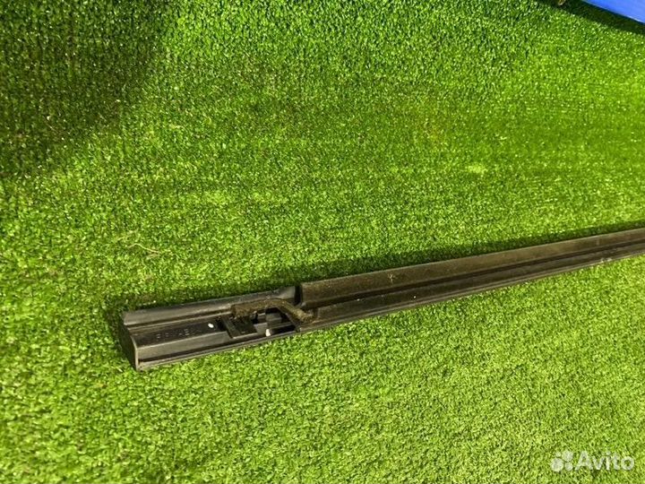 Молдинг двери передний левый Nissan Teana J32