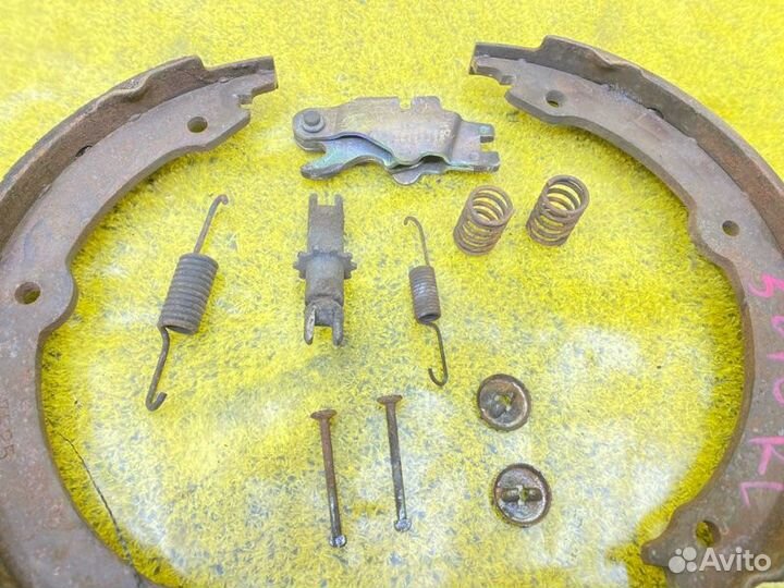 Механизм стояночного тормоза задний левый Toyota 145357