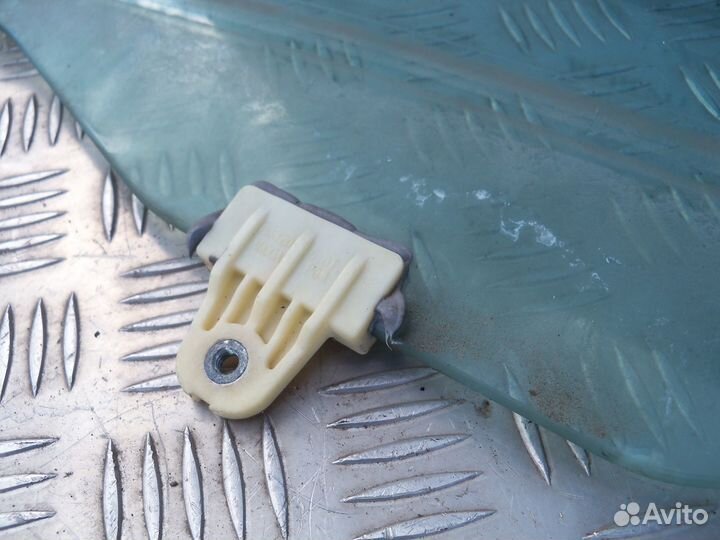 Стекло двери передней левой Nissan Teana J31 2007г