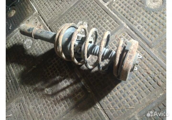 Стойка передняя в сборе Renault 19 2