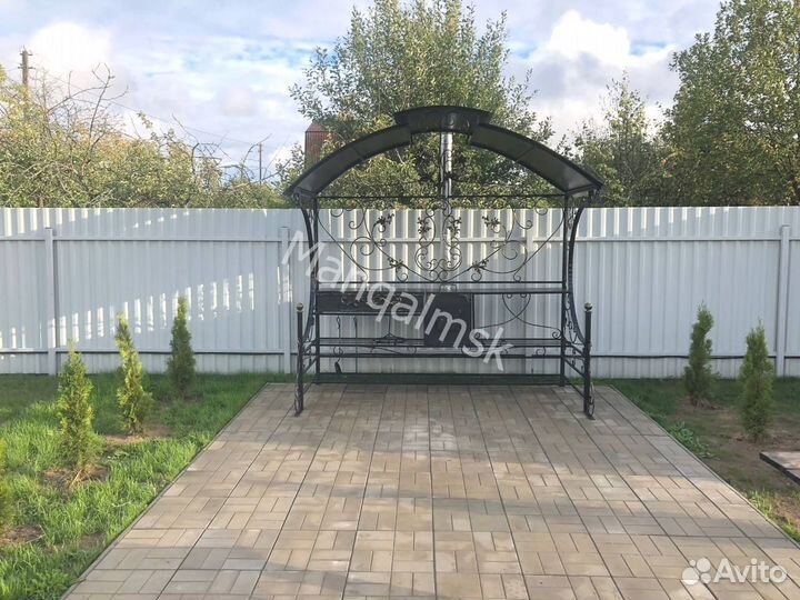 Кованные мангалы с крышей