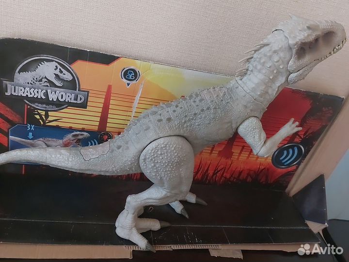 Игрушка индоминус рекс