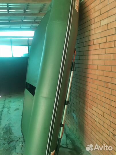 Надувная лодка с мотором