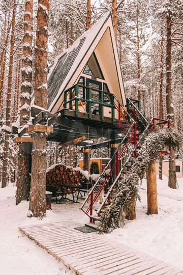 Дом 18 м² на участке 100 сот.