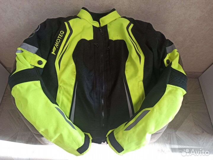 Мотокуртка женская