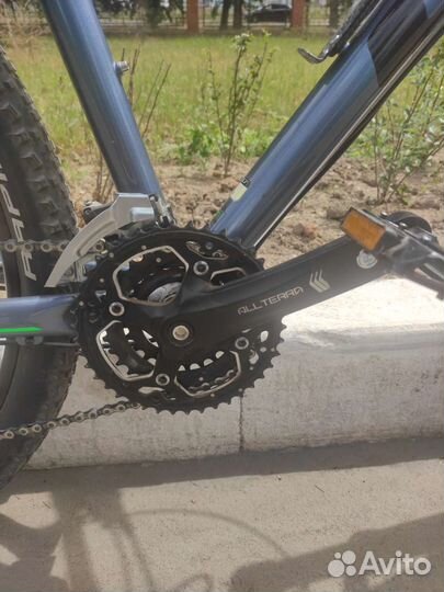 Горный велосипед GT Avalanche Elite 27,5