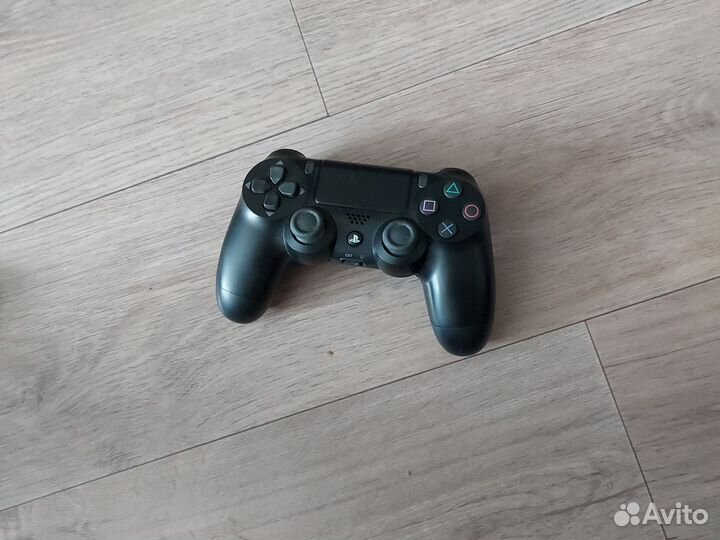 Джостик Sony PS4