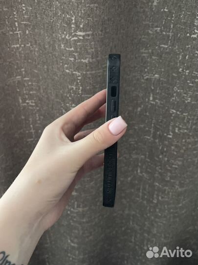 Чехол на iPhone 13