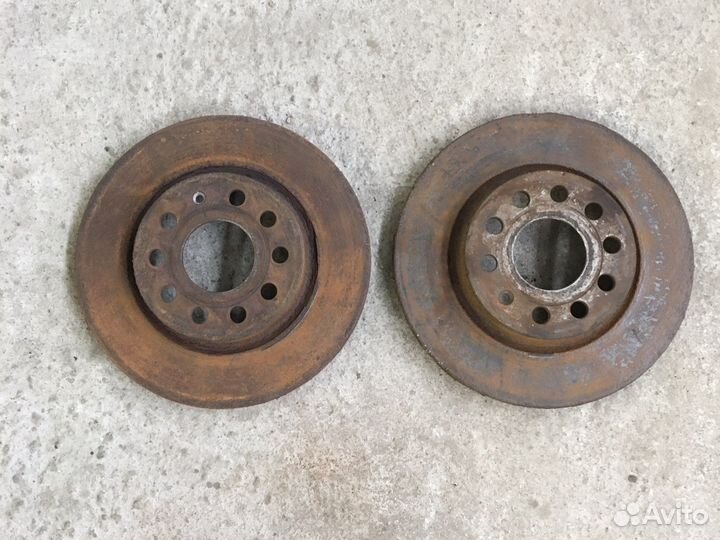 Тормозные диски передние Skoda Octavia A5 (3309)