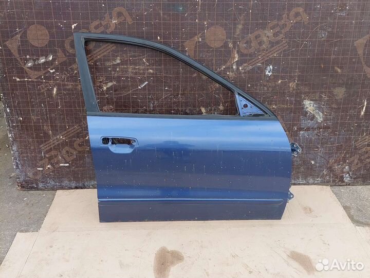 Дверь передняя правая Mitsubishi Galant 8 Галант