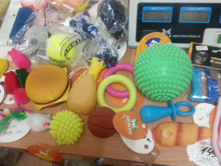 Игрушки для животных